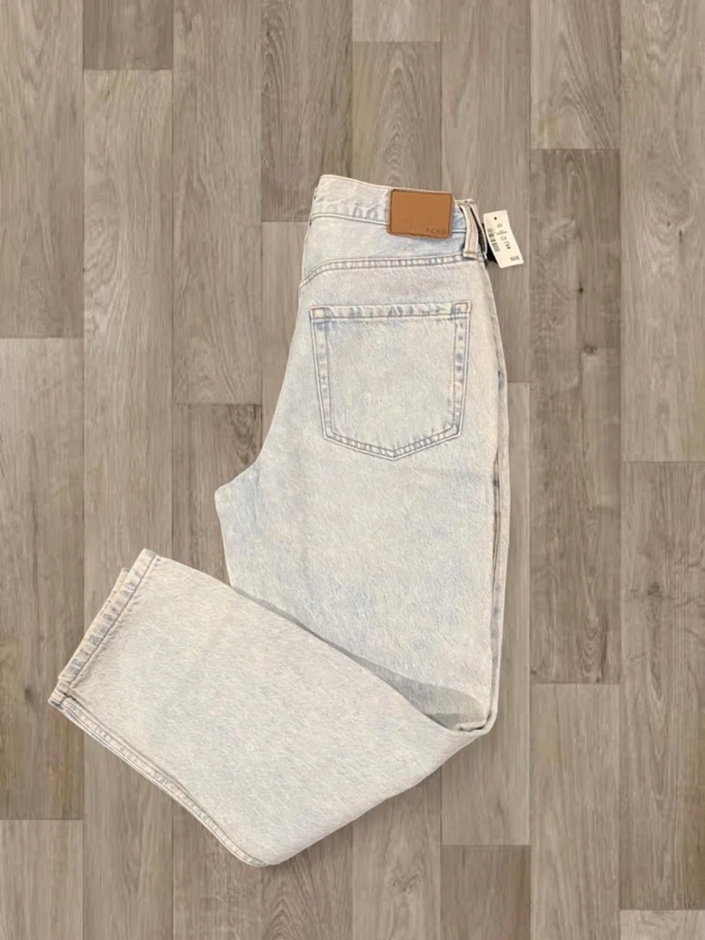 Aéropostale Light Wash Mom Jeans - Light Blue - Picture 2 of 6